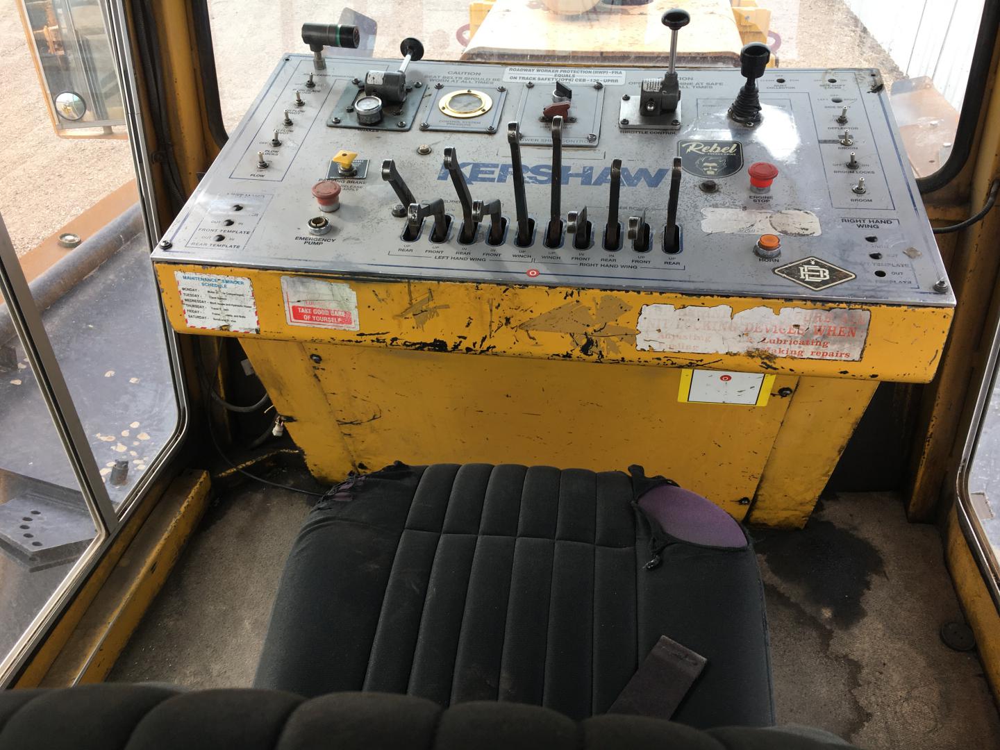 ./imagenes/INVOICE/2019/17366/BARREDORA DE VIAS KERSHAW 26-3UP (16).JPG